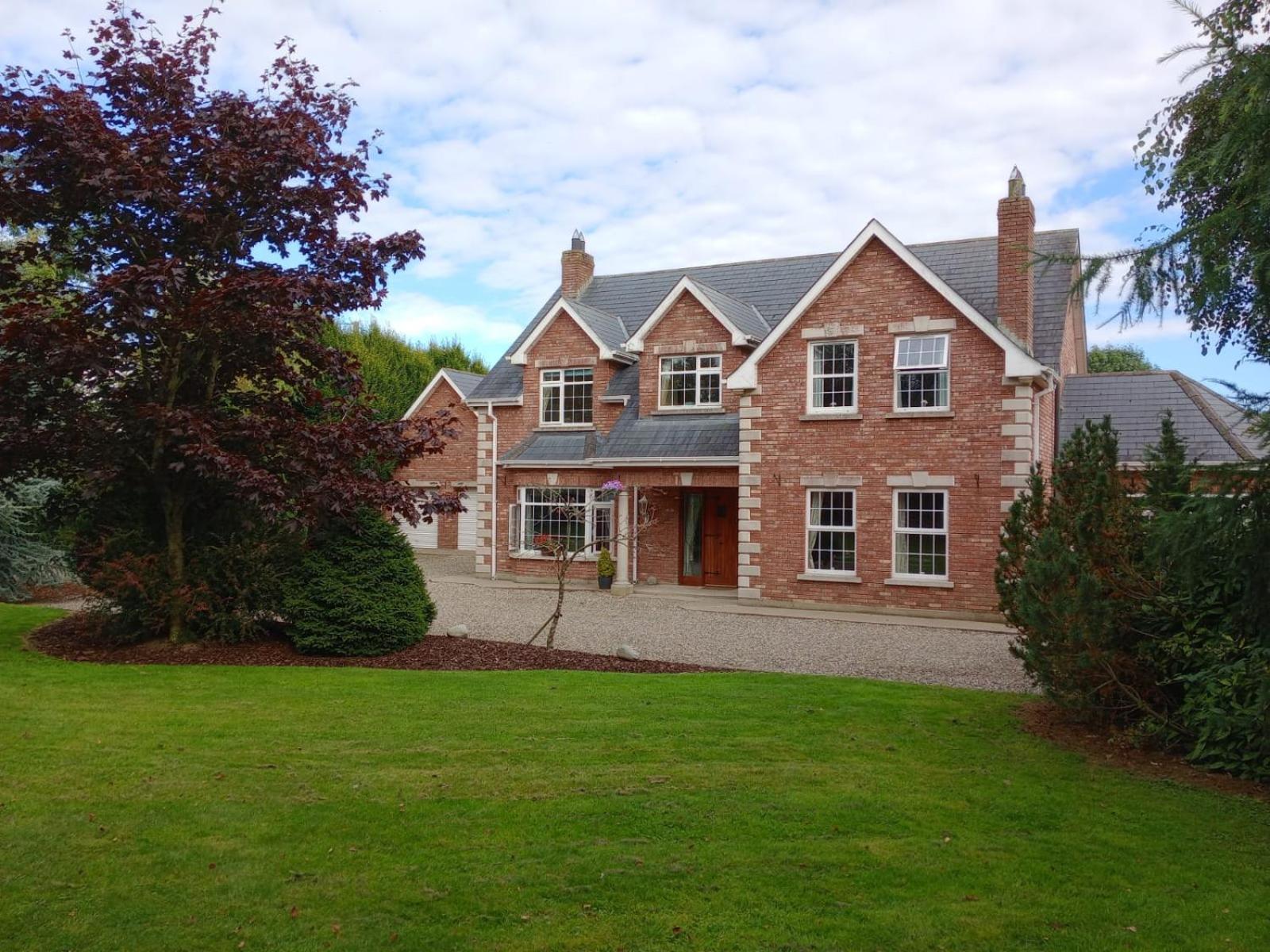 Tullynacrunat Lodge Castleblayney Exterior photo